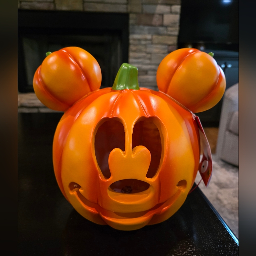 Fun Mickey Mouse Pumpkin Halloween Decor